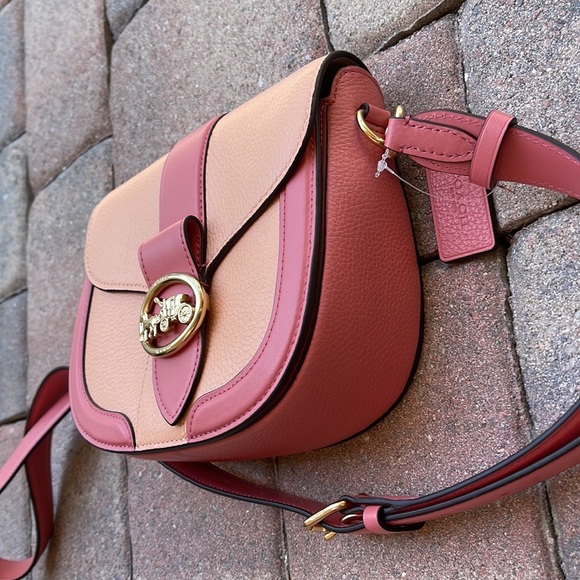 Coach Georgie Saddle Bag In Colorblock
Gold/Faded Blush/Taffy - Picture 3 of 16
